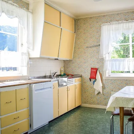 In With House A Panoramic View Holiday home Fitjar
